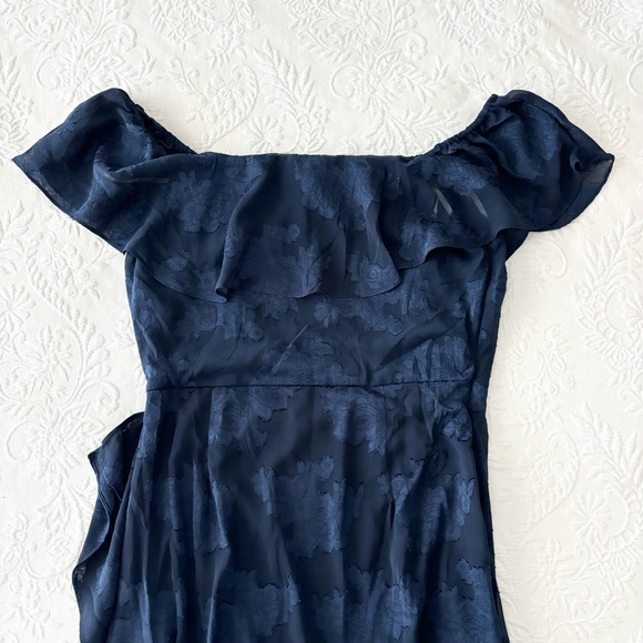 NWOT Lulus Pretty Perfect Navy Burnout Floral Off-The-Shoulder Midi Dress Medium - Picture 5 of 7